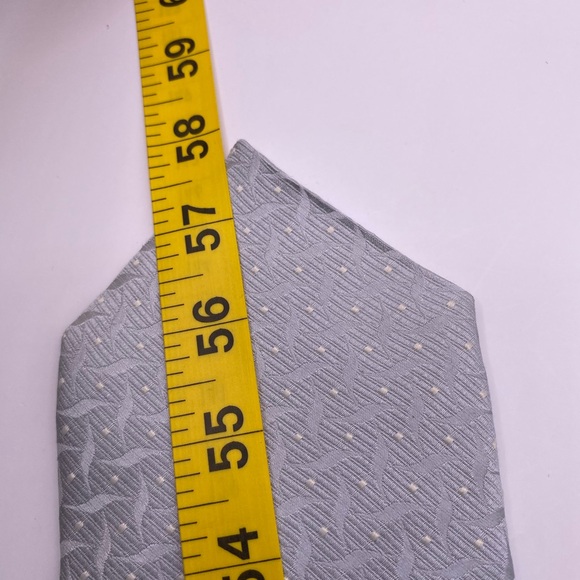 Giorgio Armani Light Gray Patterned Tie - Picture 6 of 6